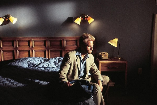 8. Memento (2000)