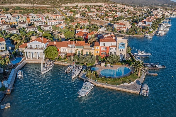 Senin yazlığın Alaçatı'da olacak!