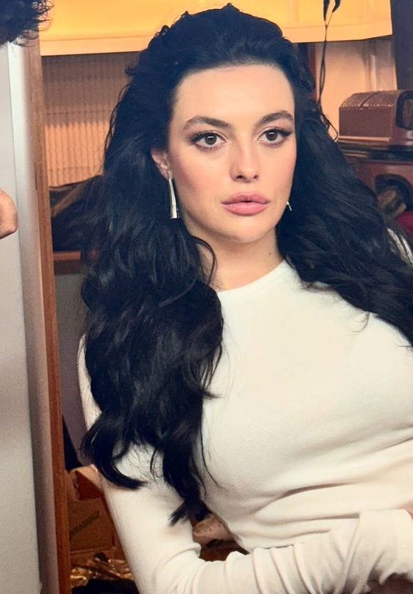 Melis Sezen Nereli?