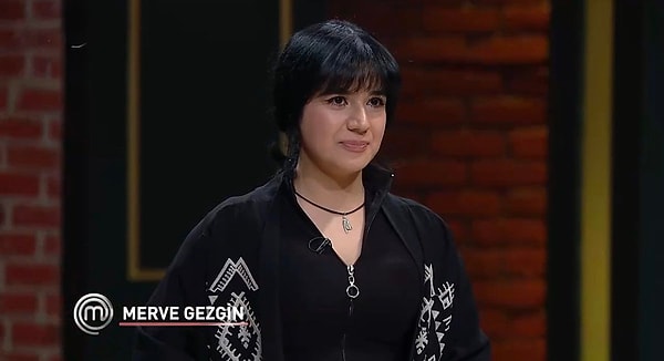 Tabağı inceleyen Şef Somer Sivrioğlu, yarışmacıya "Sen bu tabağının tarifini kimseyle paylaştın mı?" sorusunu yöneltince olanlar oldu!